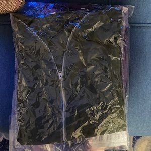 Zipper olive green shirt